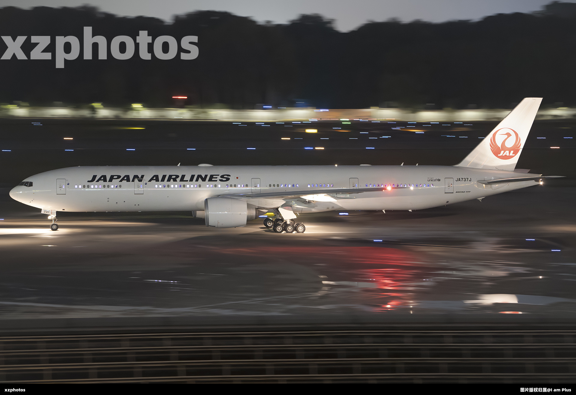 JA737J