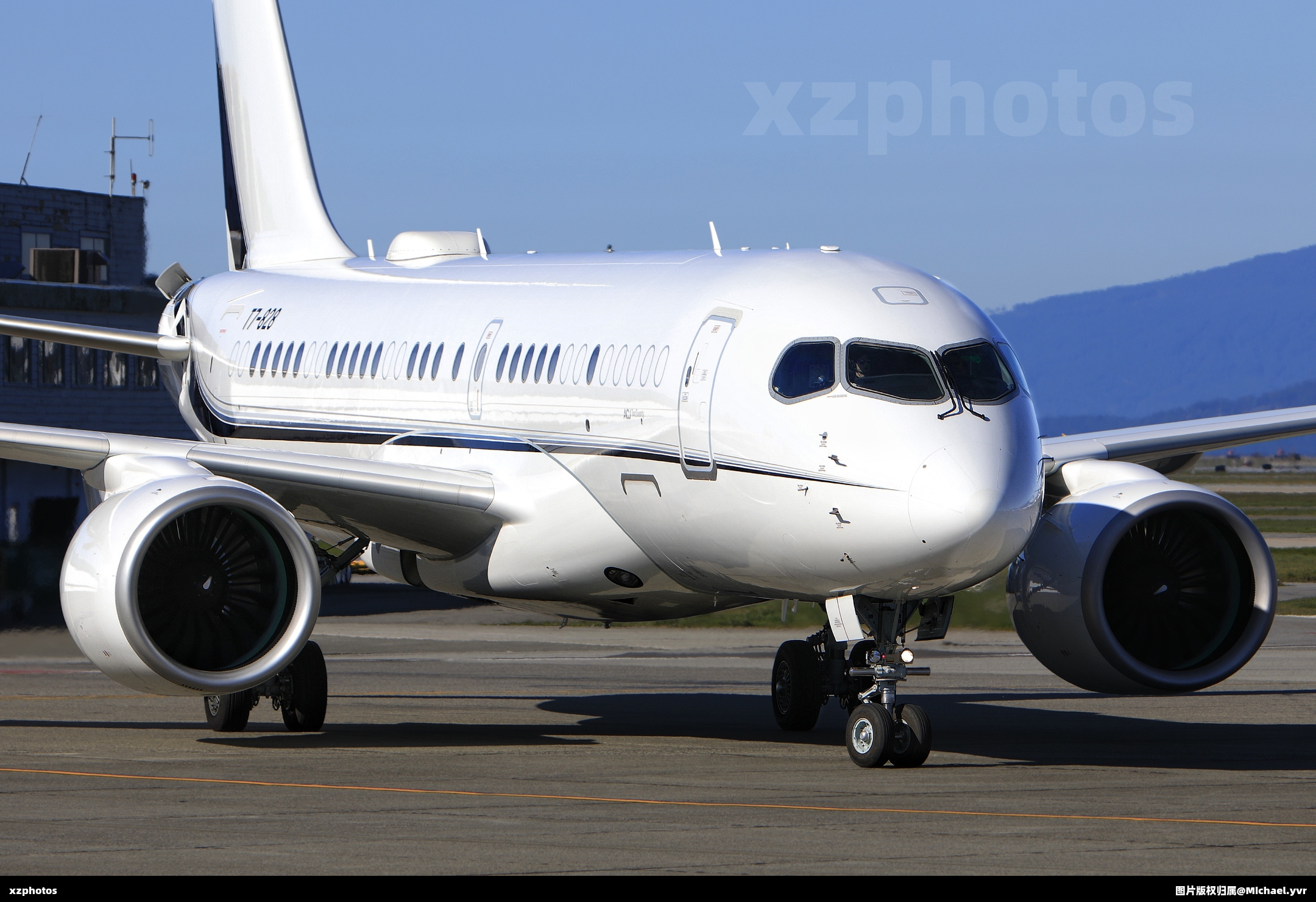 T7-828到访yvr
