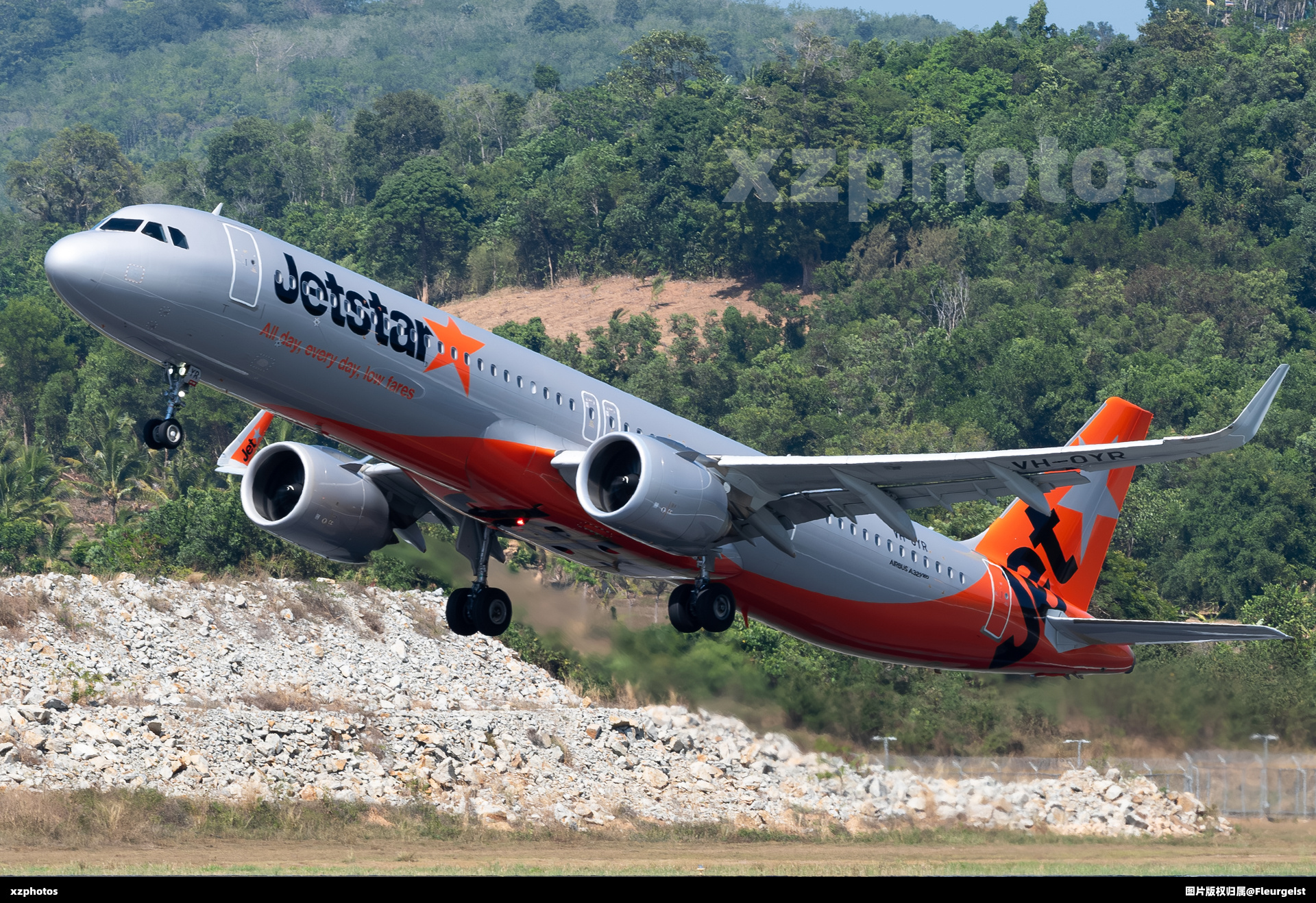 VH-OYR