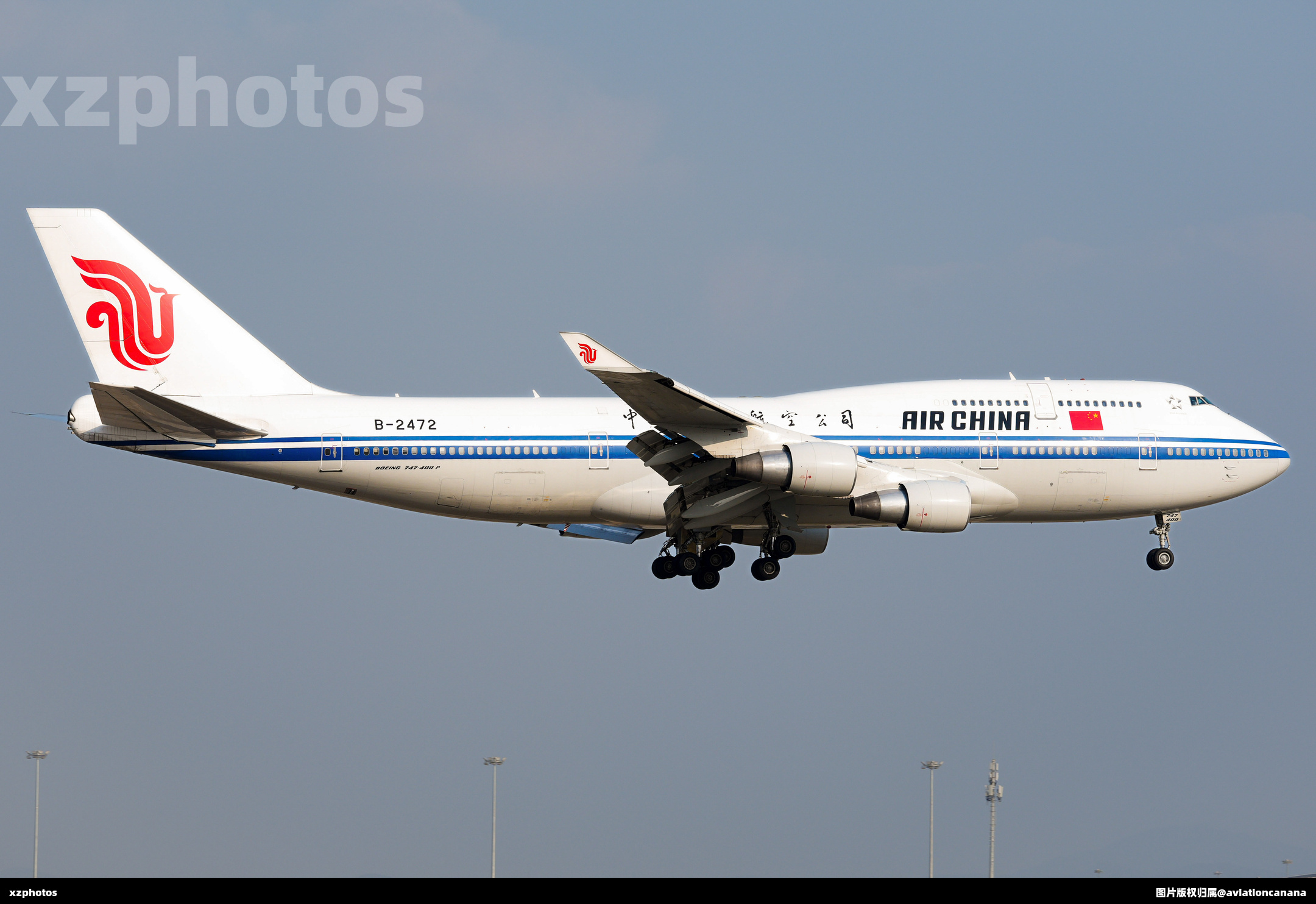 国航744