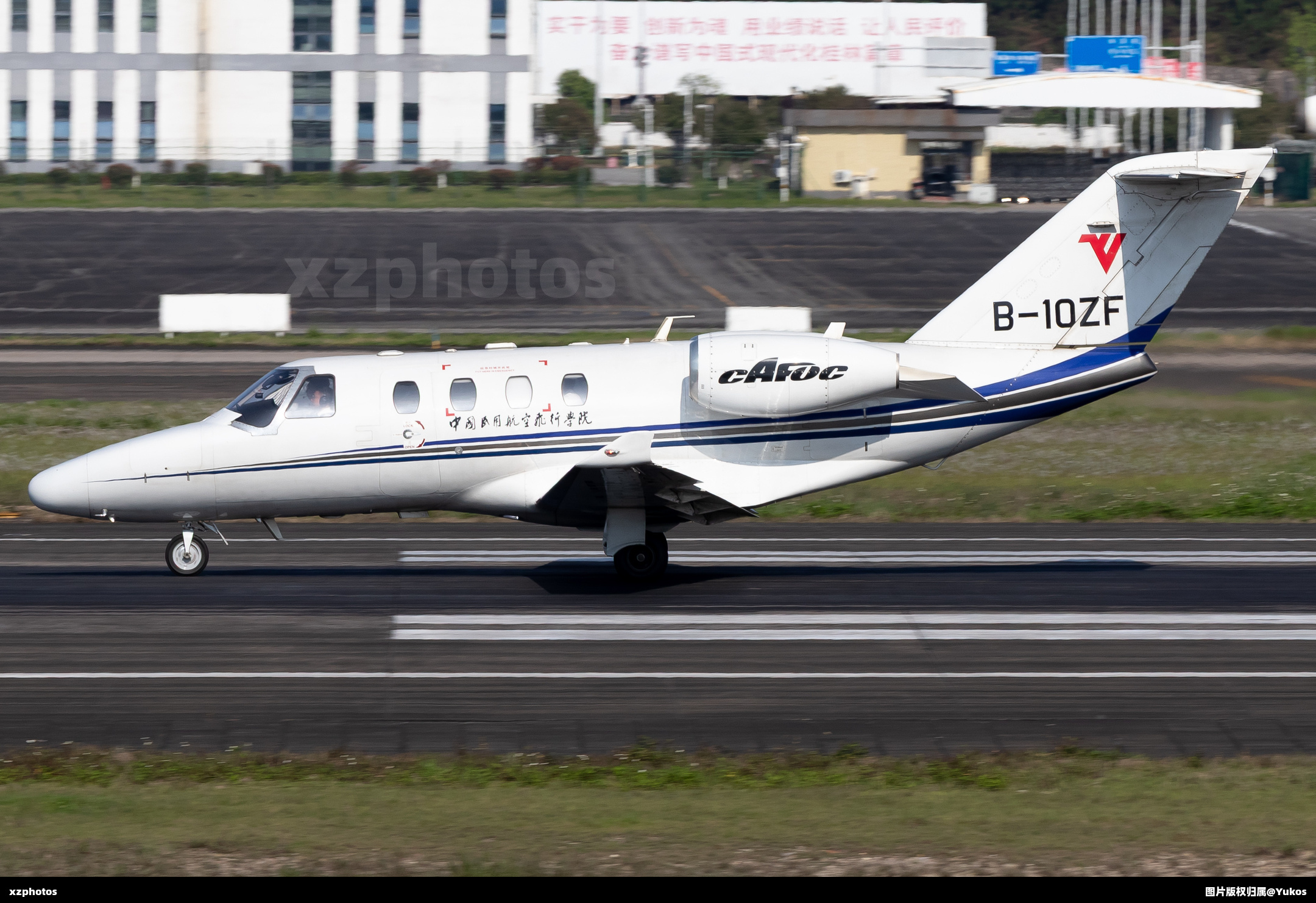 B-10ZF