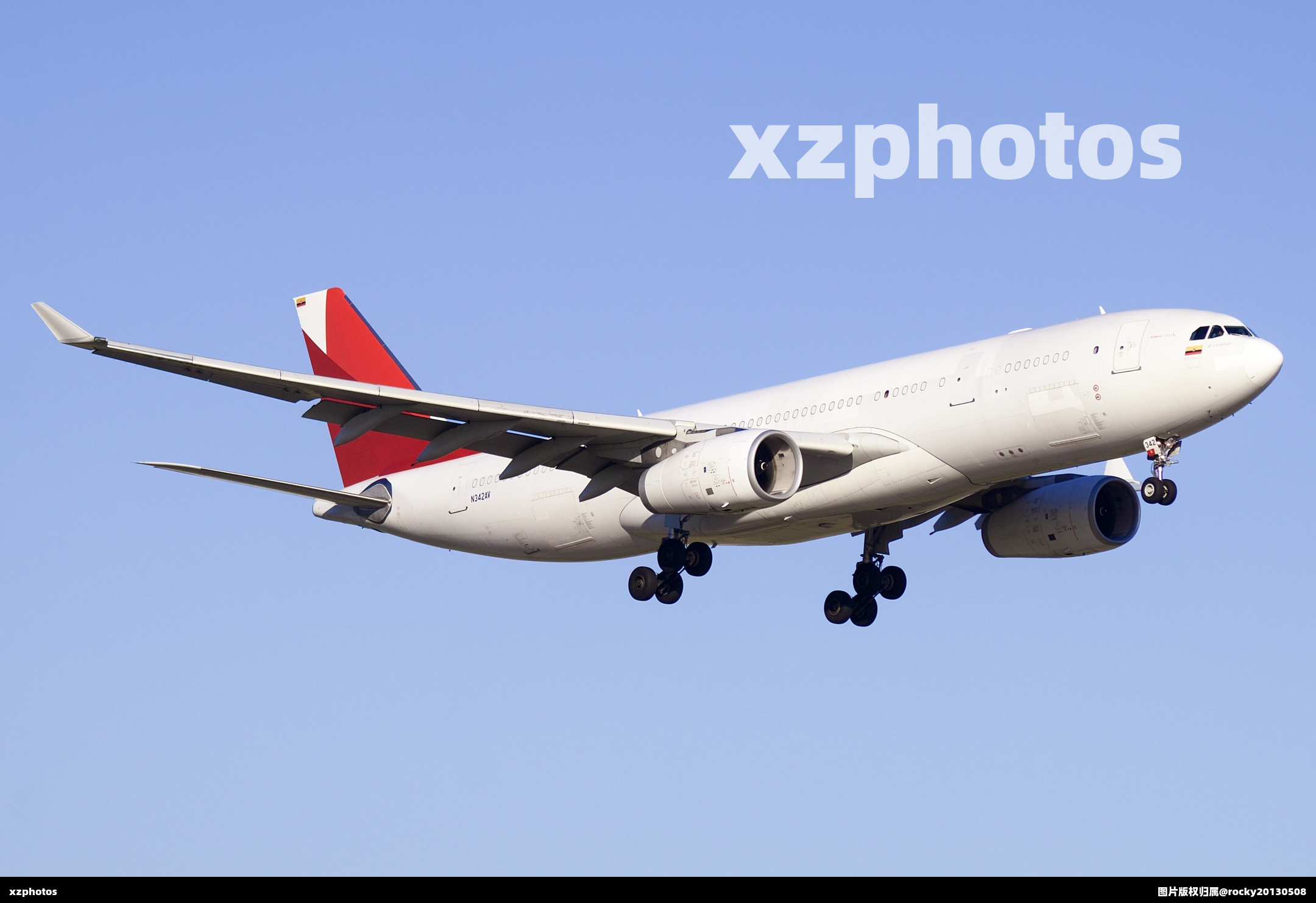 N342AV