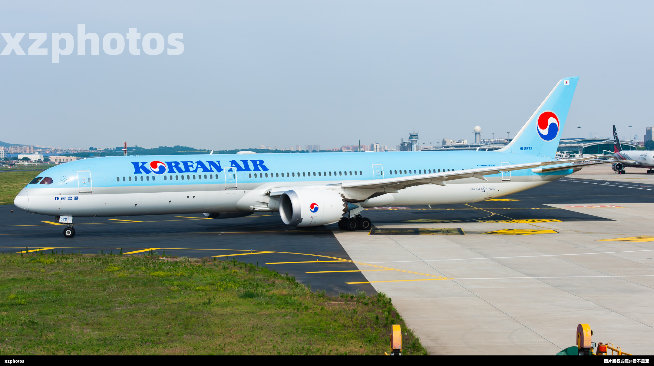 HL8572