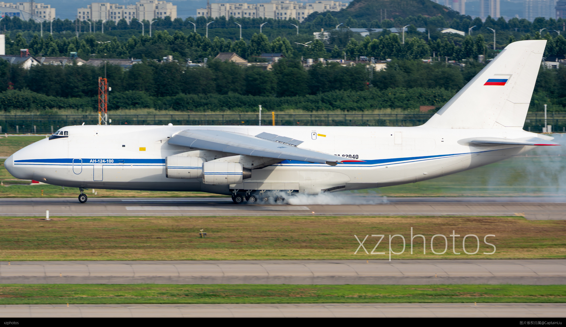 RA-82040