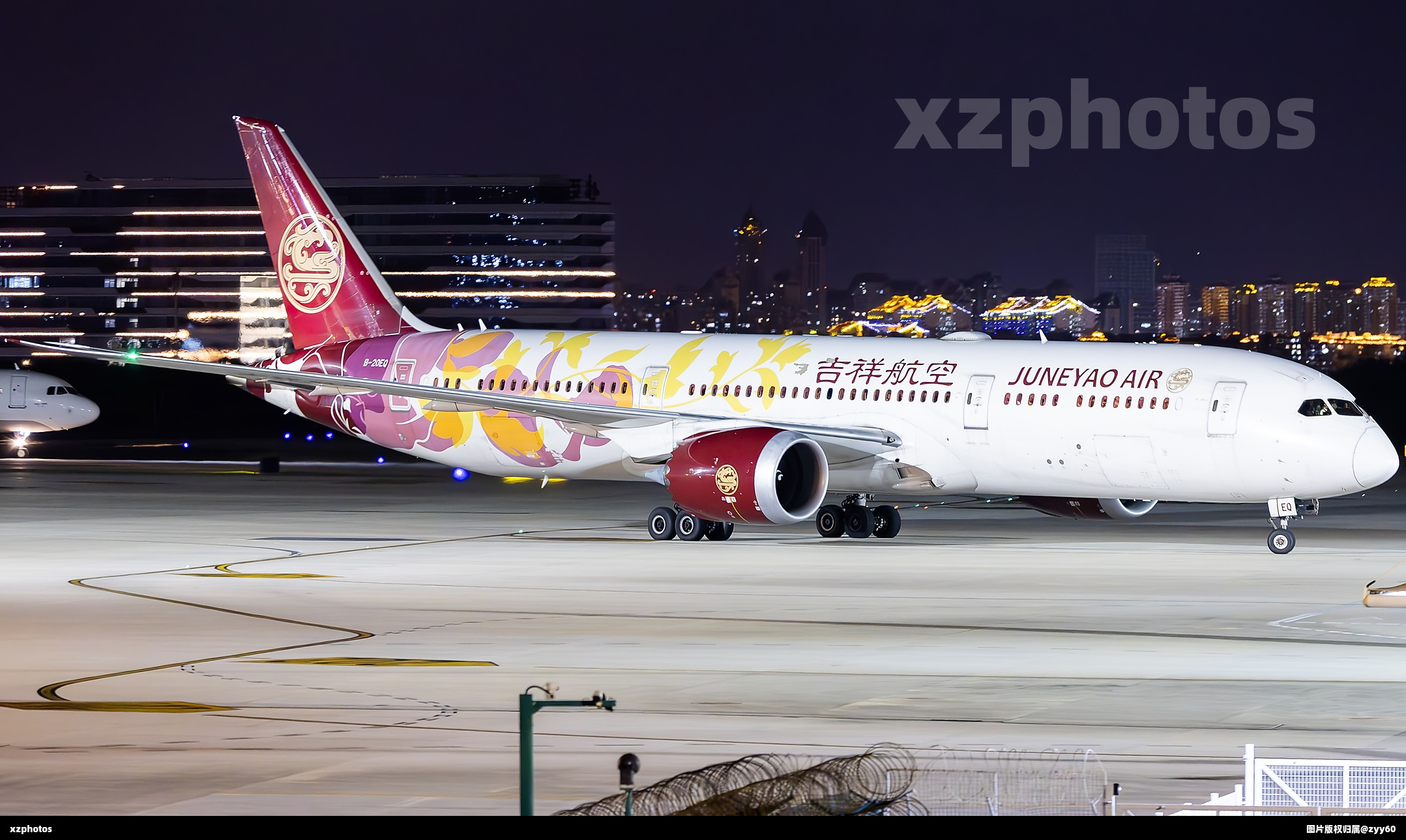 787