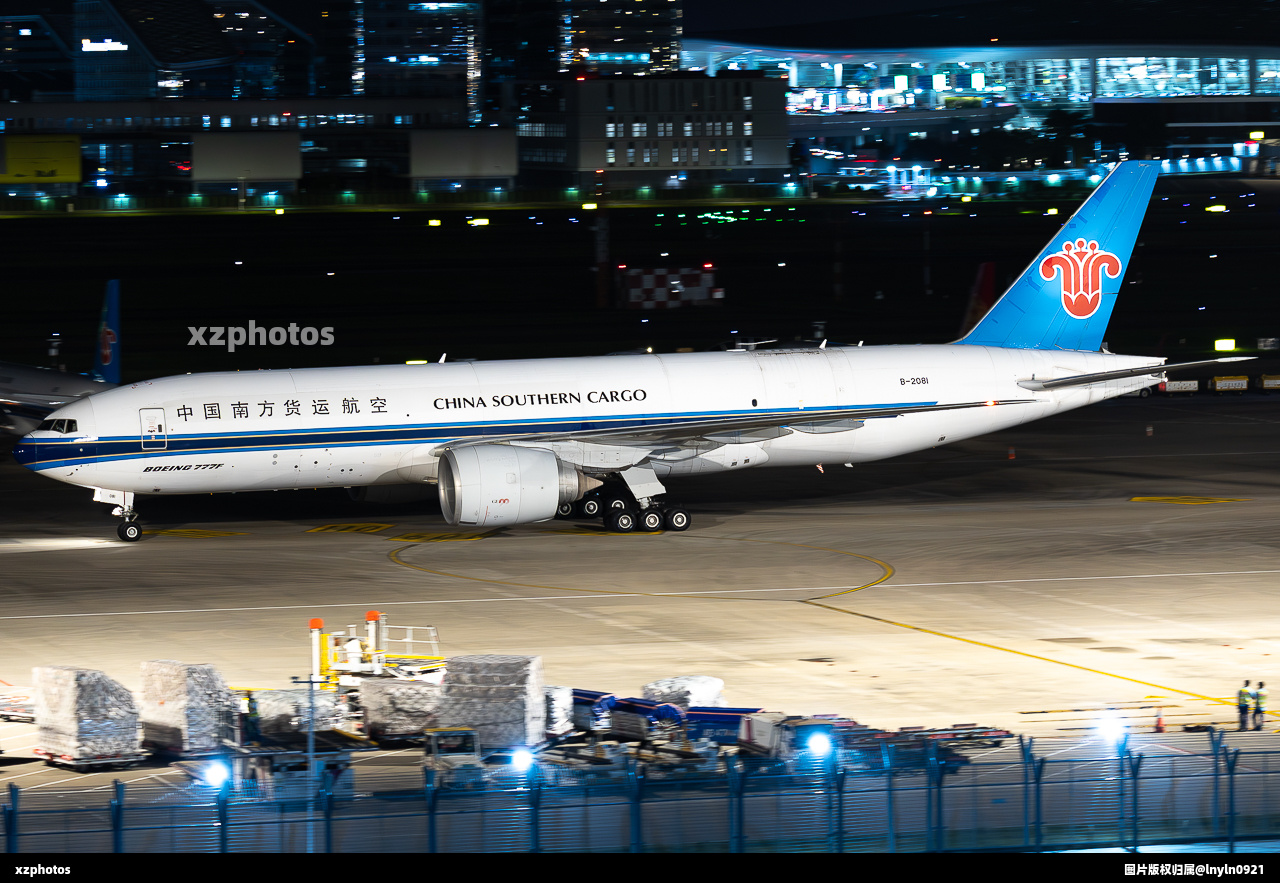 南航货运将引进3架波音B777-300ERSF客改货货机