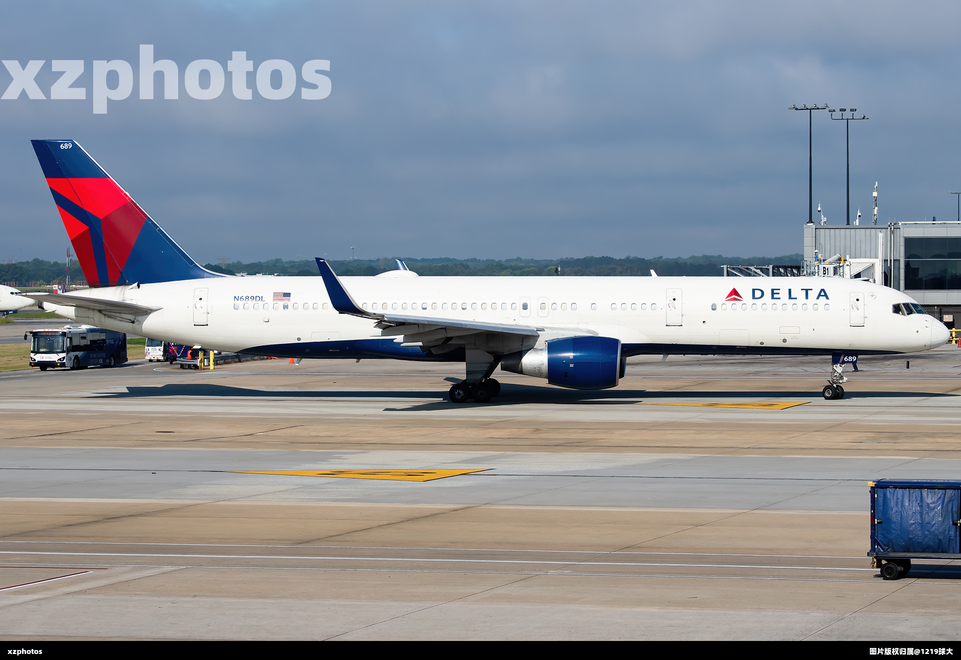 N689DL