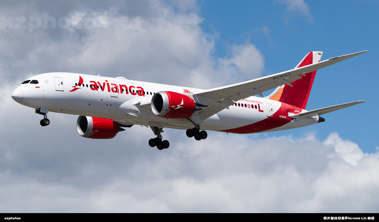 N781AV