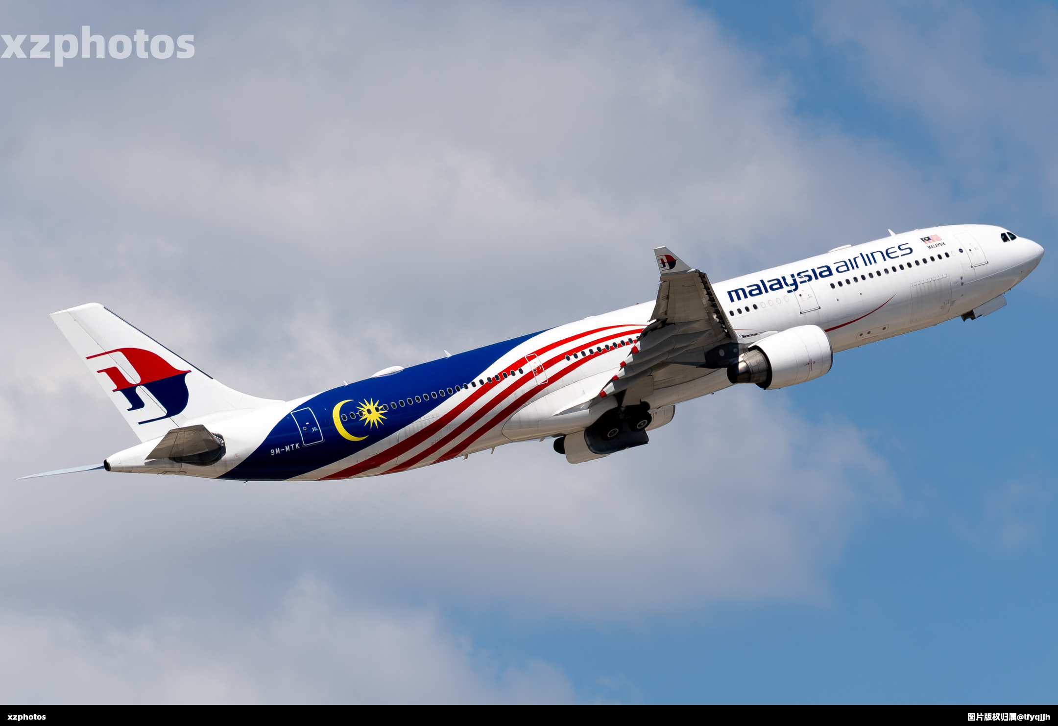 Airbus A330-323(E)