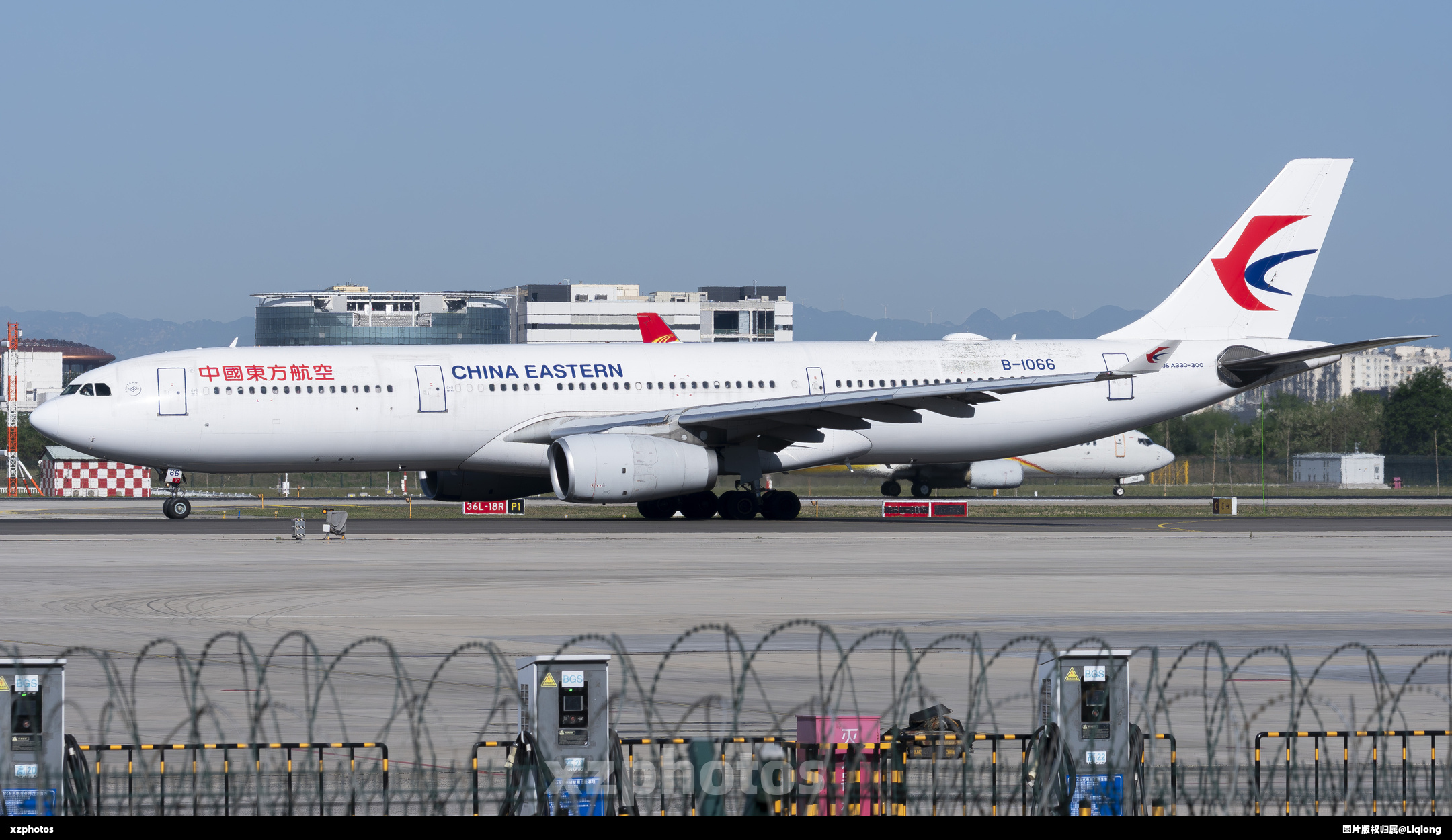 B-1066