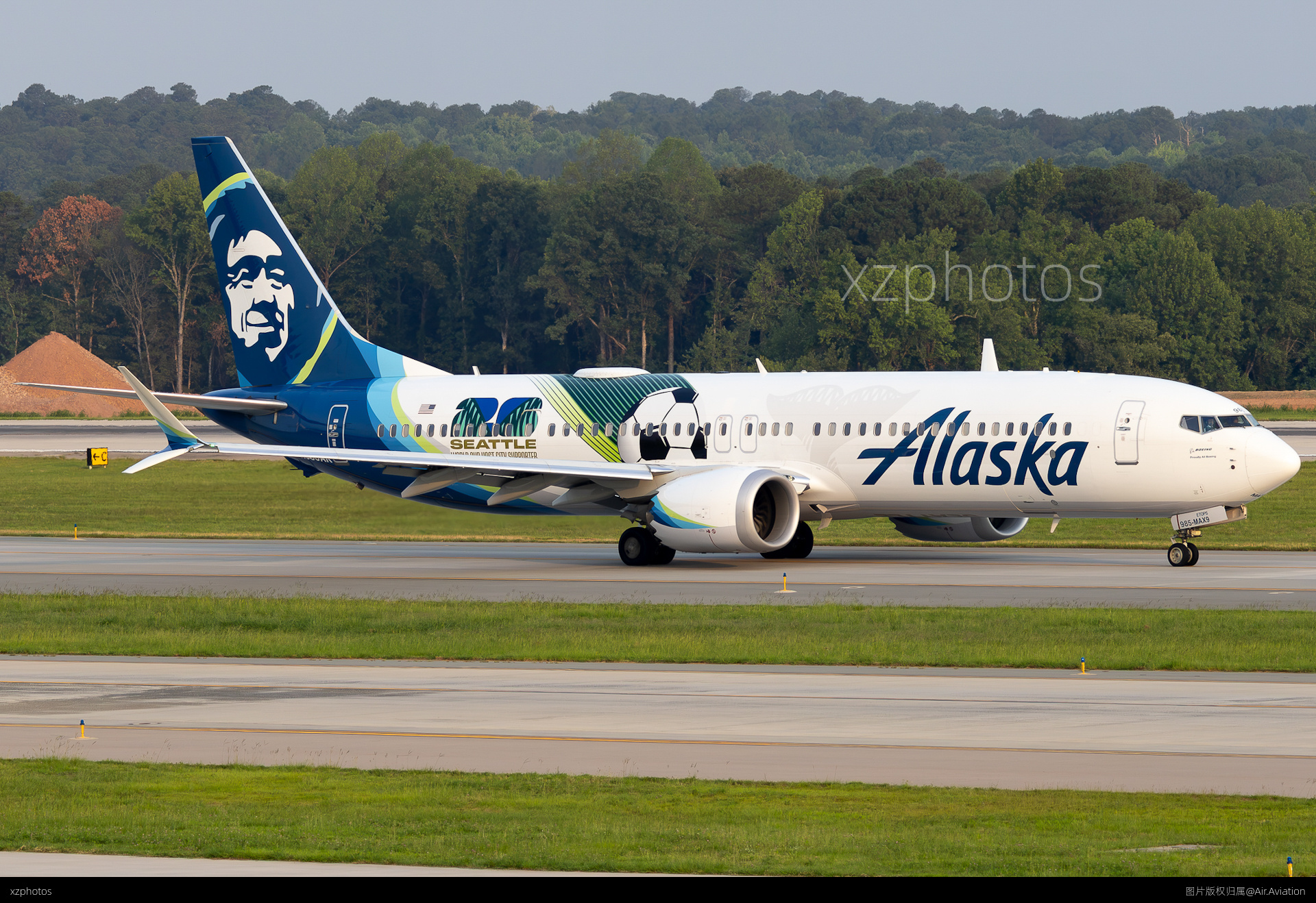 阿拉斯加航空 Seattle 26 World Cup 彩绘
