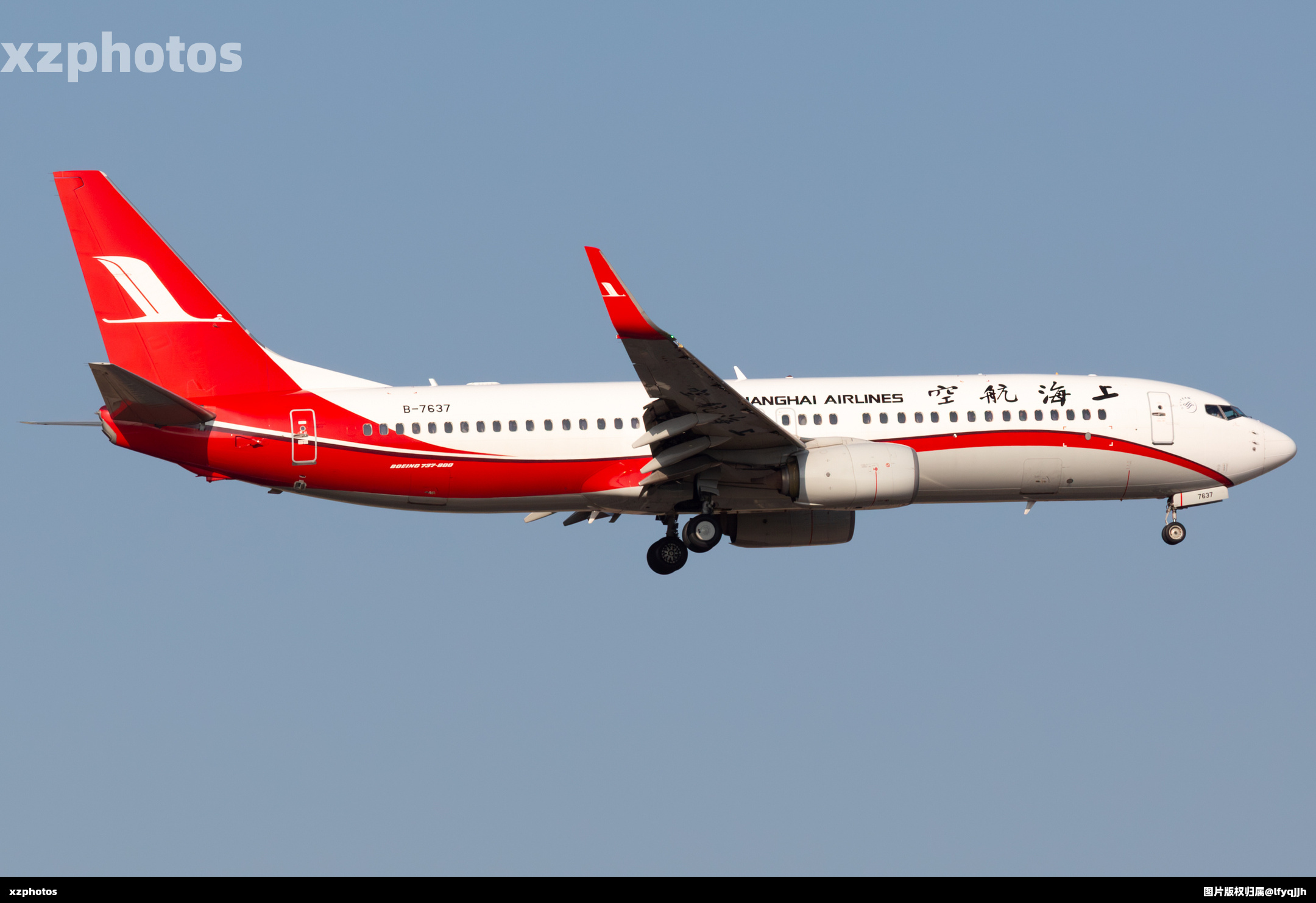 Boeing 737-89P(WL)