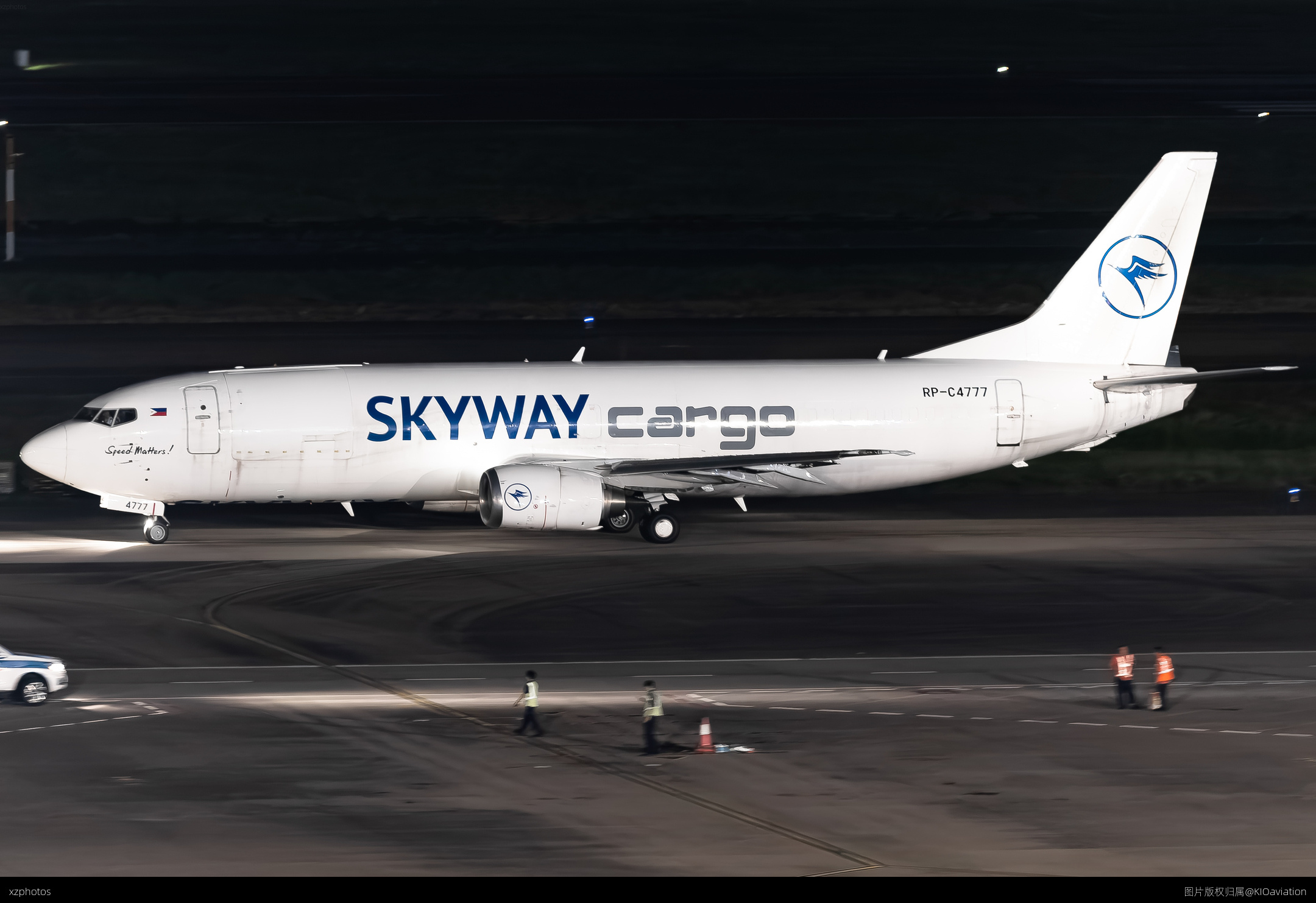 737