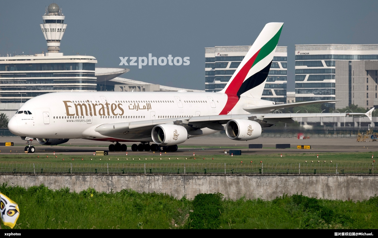 EK380备降HGH