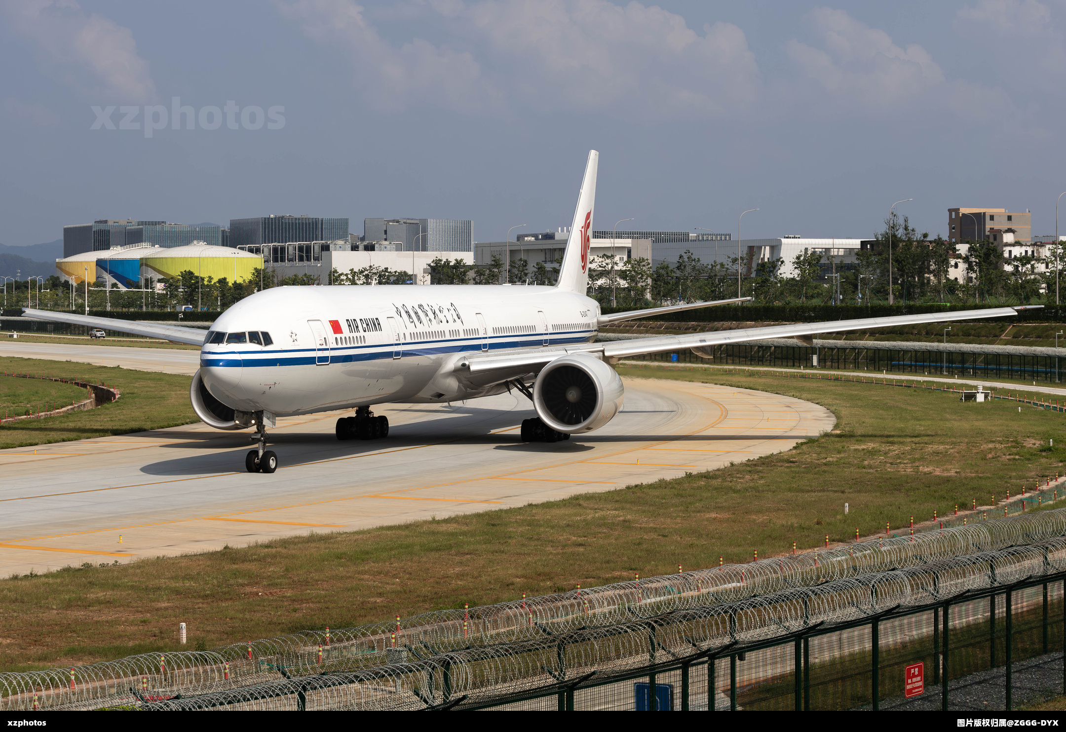 B-2047