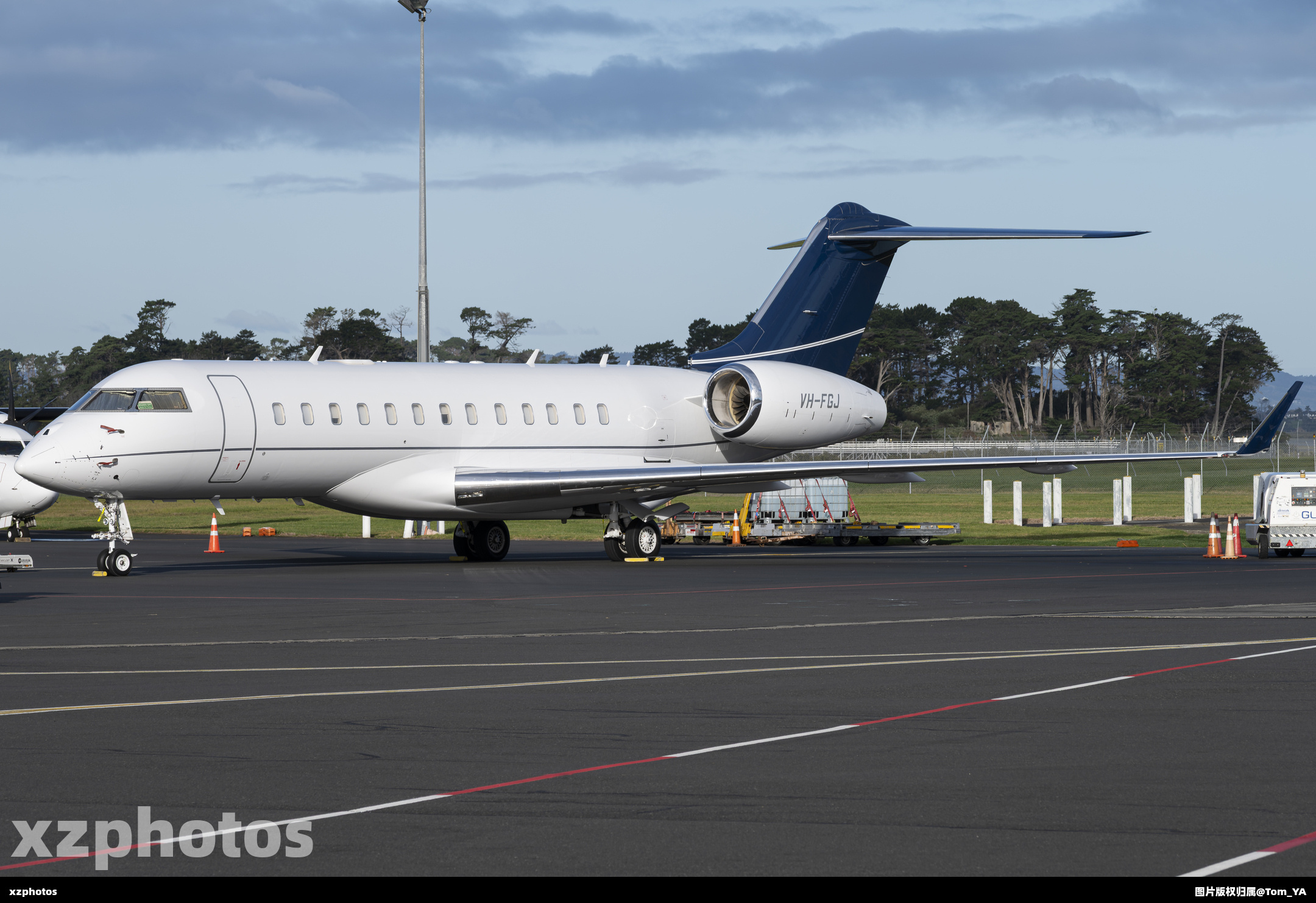 VH-FGJ