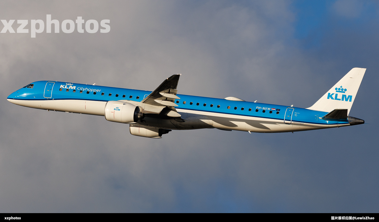 PH-NXW