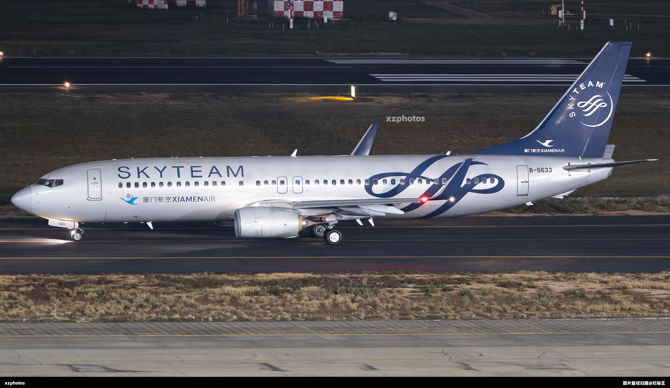 B-5385 - XZPhotos Gallery